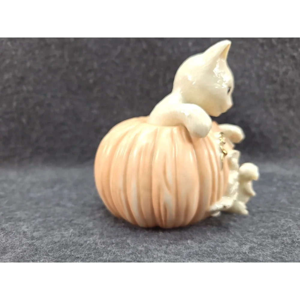 VTG Lenox Kittys Halloween Surprise Cat in Pumpkin w mouse 24 K gold trim 2000